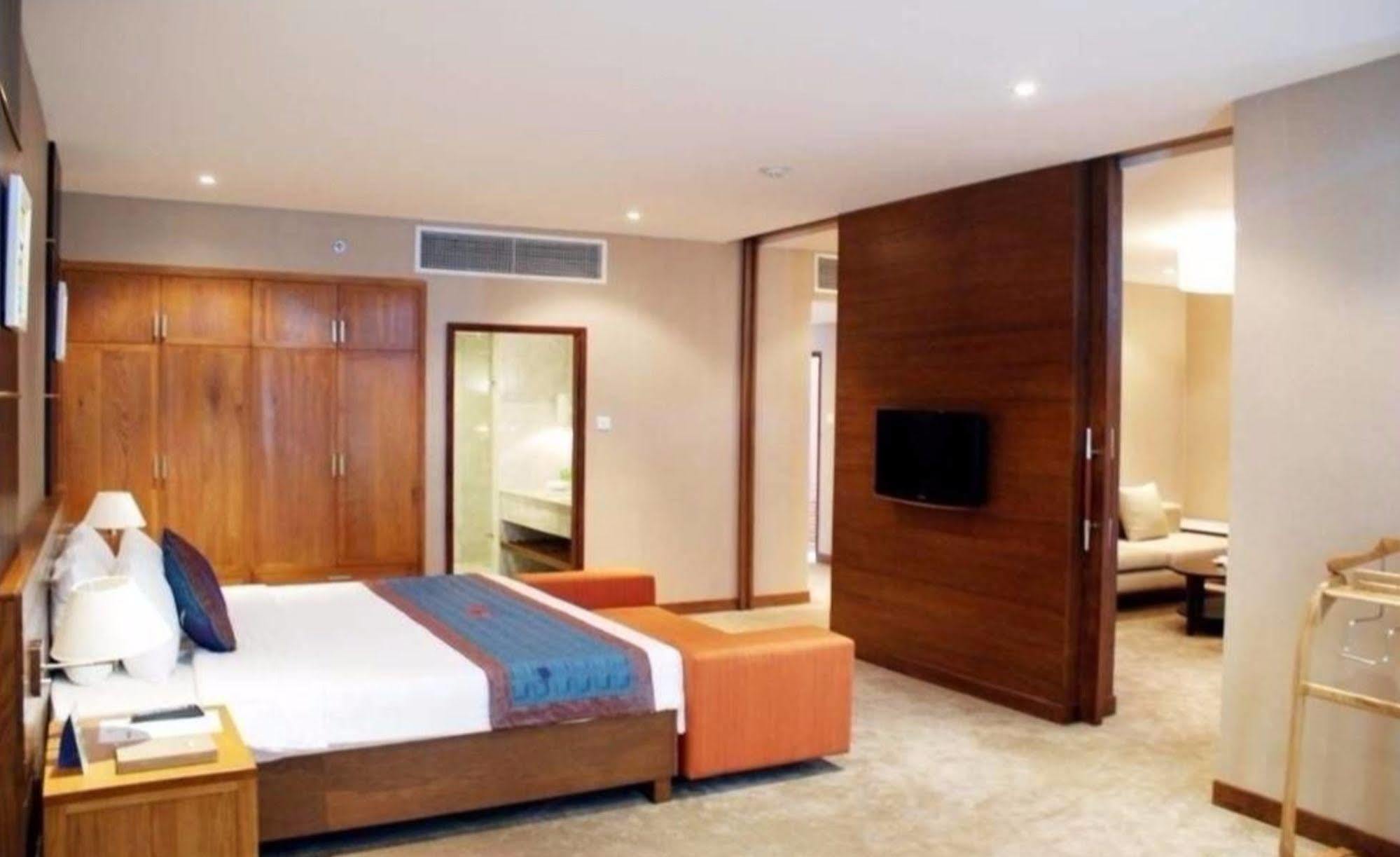 Petro Hotel Vung Tau Extérieur photo